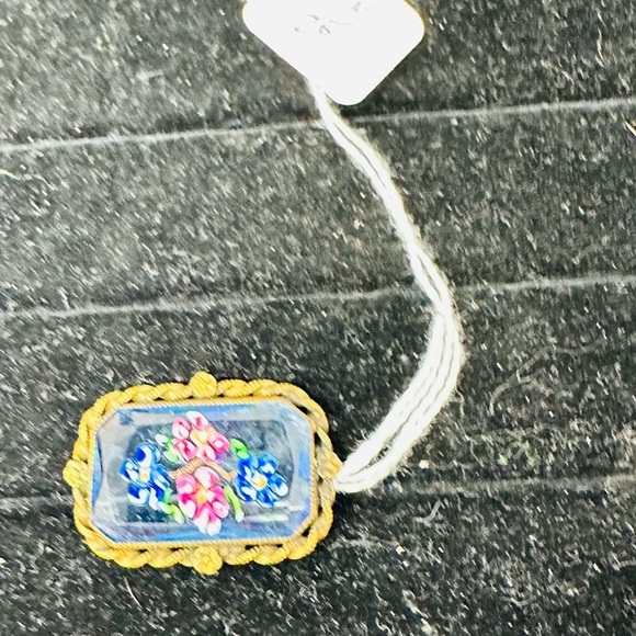 Colorful Brooch - Picture 2 of 3